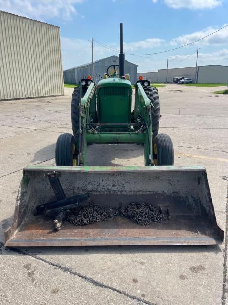Image of John Deere 3020 equipment image 1