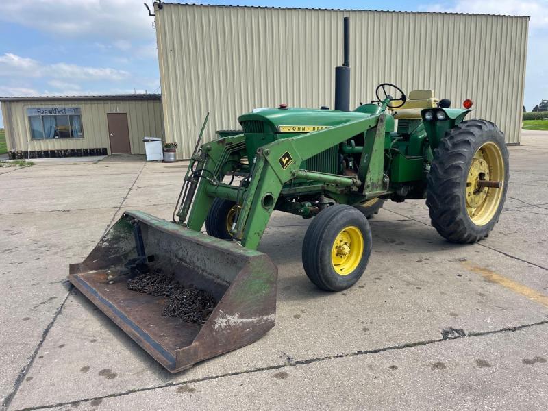 Image of John Deere 3020 Primary image