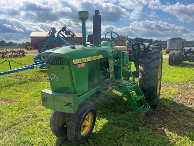 Image of John Deere 3020 equipment image 1