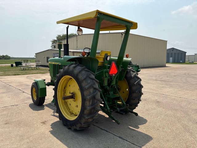 Image of John Deere 3020 equipment image 3