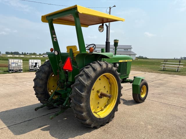 Image of John Deere 3020 equipment image 2