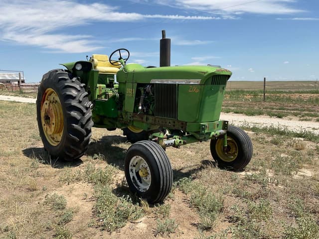 Image of John Deere 3020 equipment image 4