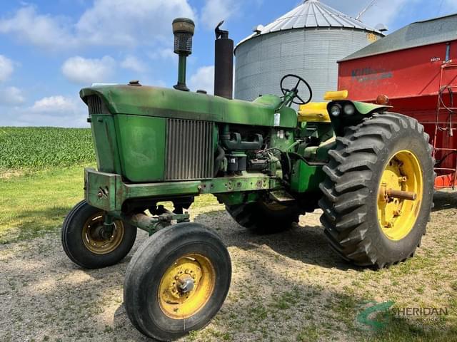 Image of John Deere 3020 equipment image 1