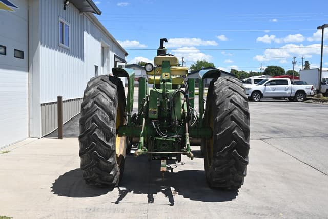 Image of John Deere 3020 equipment image 3