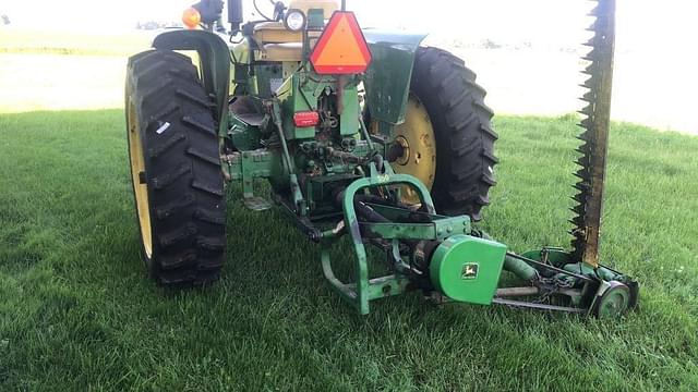 Image of John Deere 3020 equipment image 4