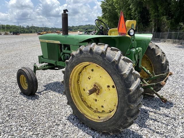Image of John Deere 3020 equipment image 1