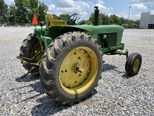 Image of John Deere 3020 equipment image 2