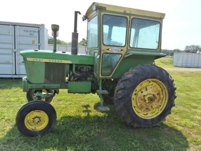 Image of John Deere 3020 equipment image 4