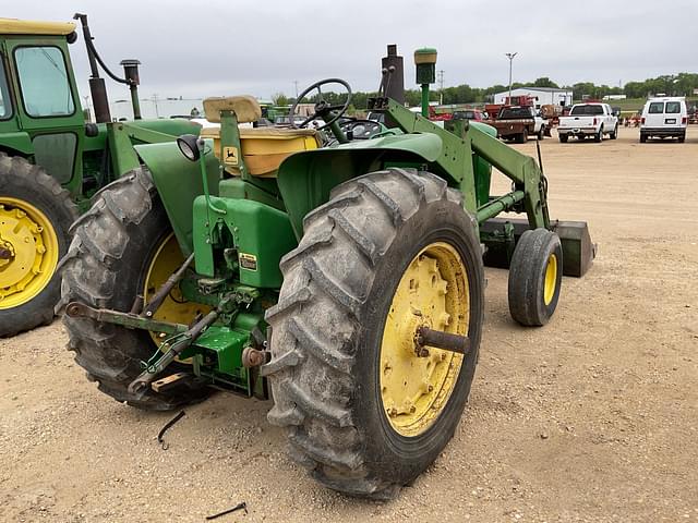 Image of John Deere 3020 equipment image 4