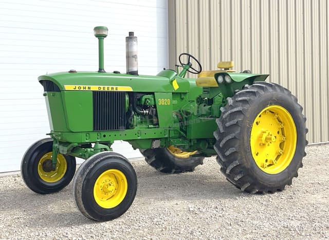 Image of John Deere 3020 equipment image 1