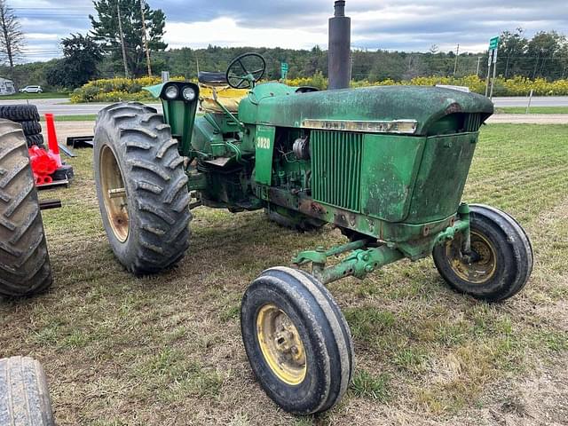 Image of John Deere 3020 equipment image 1