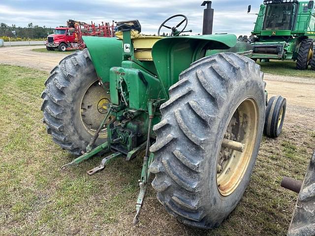 Image of John Deere 3020 equipment image 2