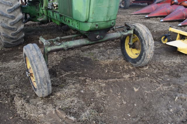 Image of John Deere 3020 equipment image 4