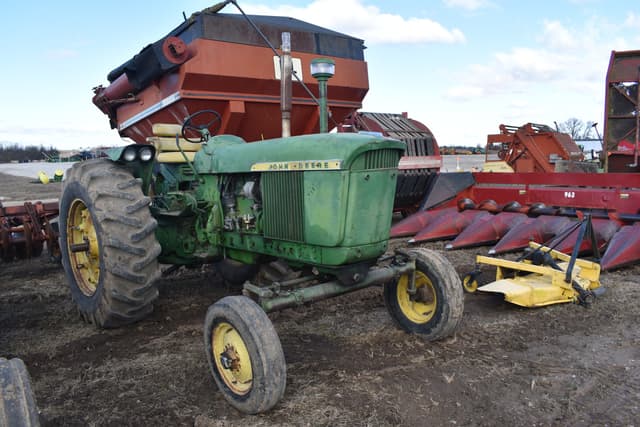 Image of John Deere 3020 equipment image 2