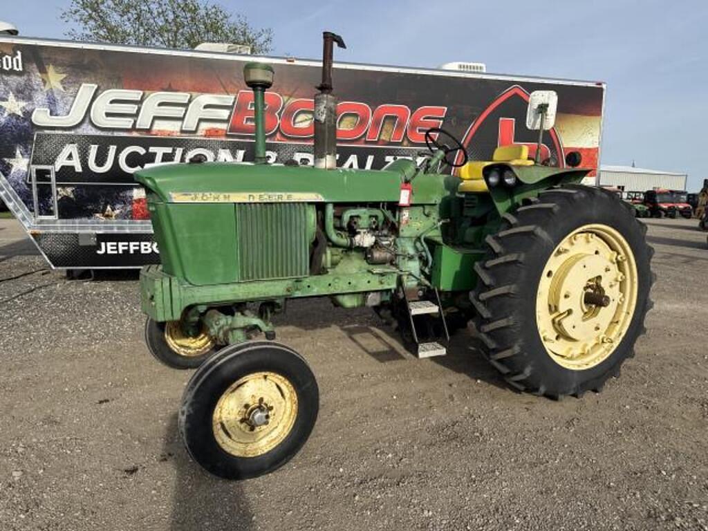 Image of John Deere 3020 Primary image