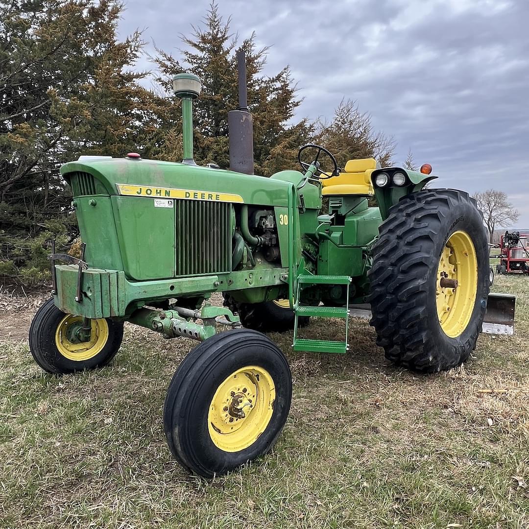 Image of John Deere 3020 Primary image