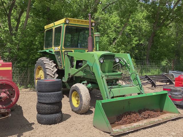 Image of John Deere 3020 equipment image 1