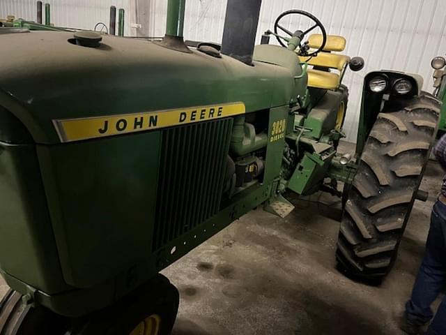 Image of John Deere 3020 equipment image 4