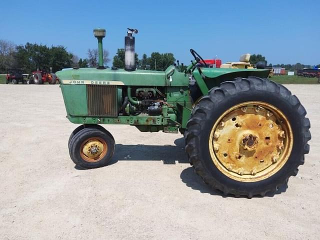 Image of John Deere 3020 equipment image 1