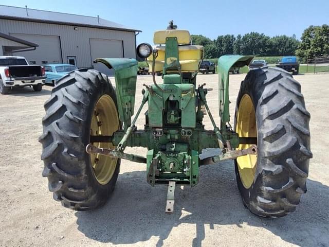 Image of John Deere 3020 equipment image 2