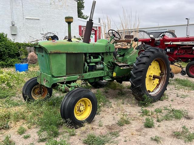 Image of John Deere 3020 equipment image 4