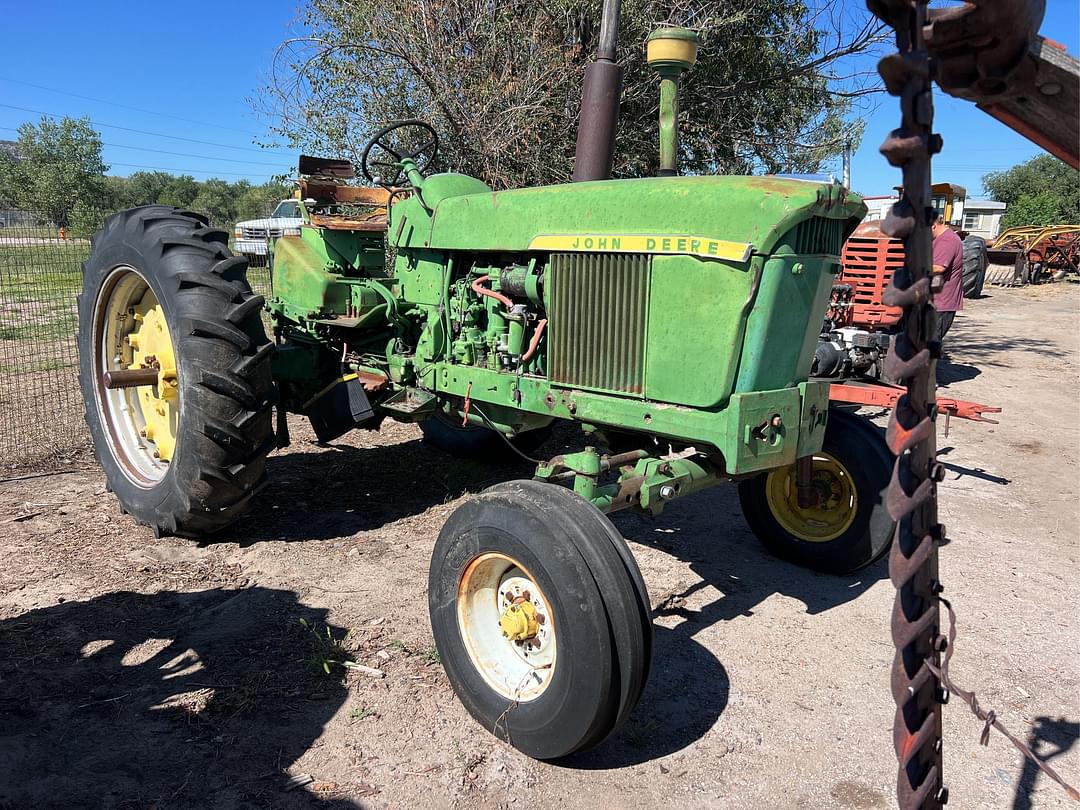 Image of John Deere 3020 Primary image