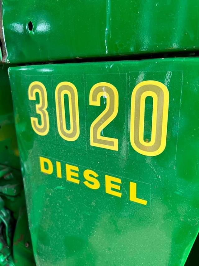 Image of John Deere 3020 equipment image 1