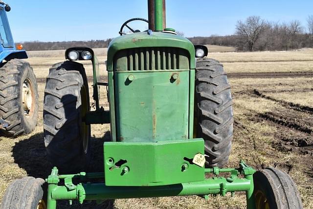 Image of John Deere 3020 equipment image 4