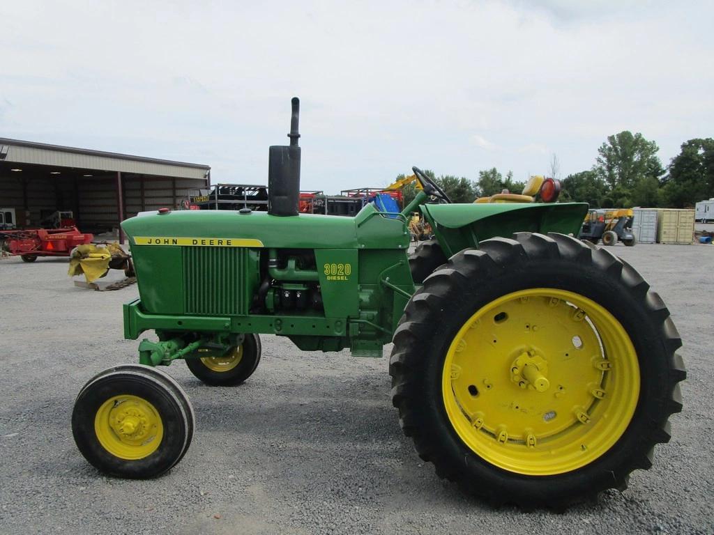Image of John Deere 3020 Primary image