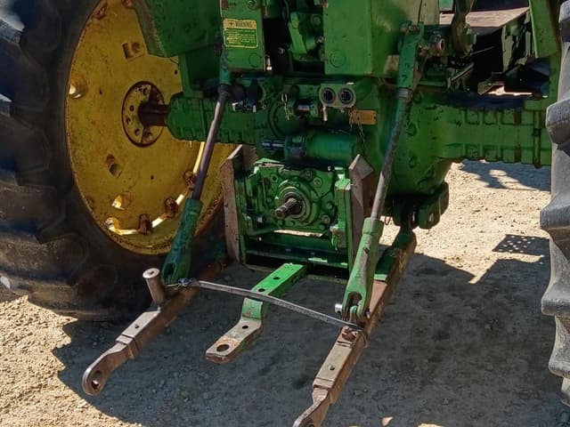 Image of John Deere 3020 equipment image 3