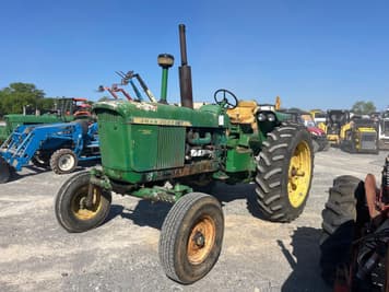 Main image John Deere 3020