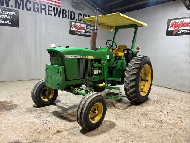 Image of John Deere 3020 equipment image 1