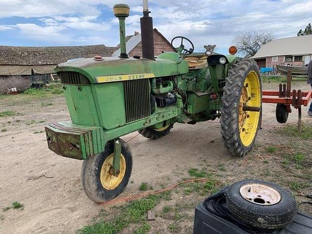 Image of John Deere 3020 equipment image 3