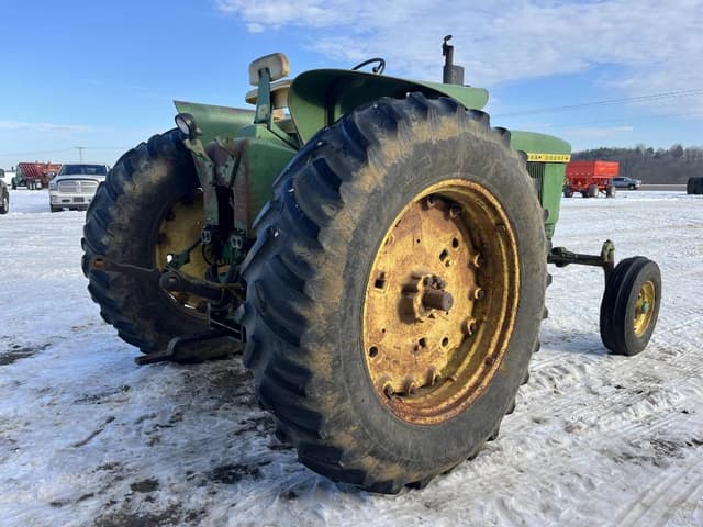 Image of John Deere 3020 equipment image 4