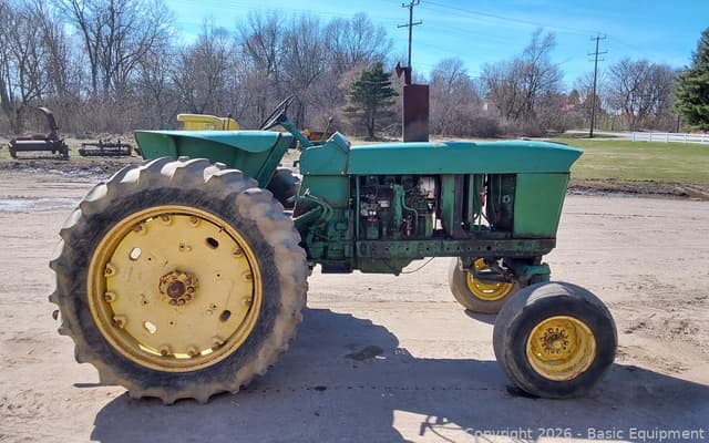 Image of John Deere 3020 equipment image 4
