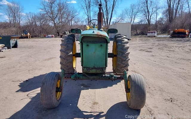 Image of John Deere 3020 equipment image 2