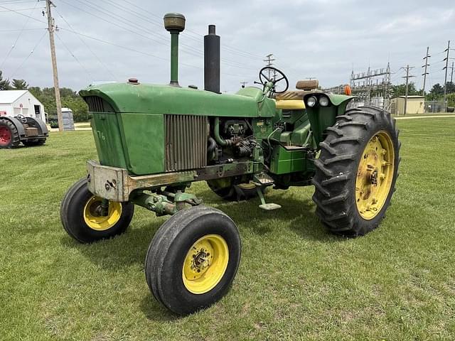 Image of John Deere 3020 equipment image 2