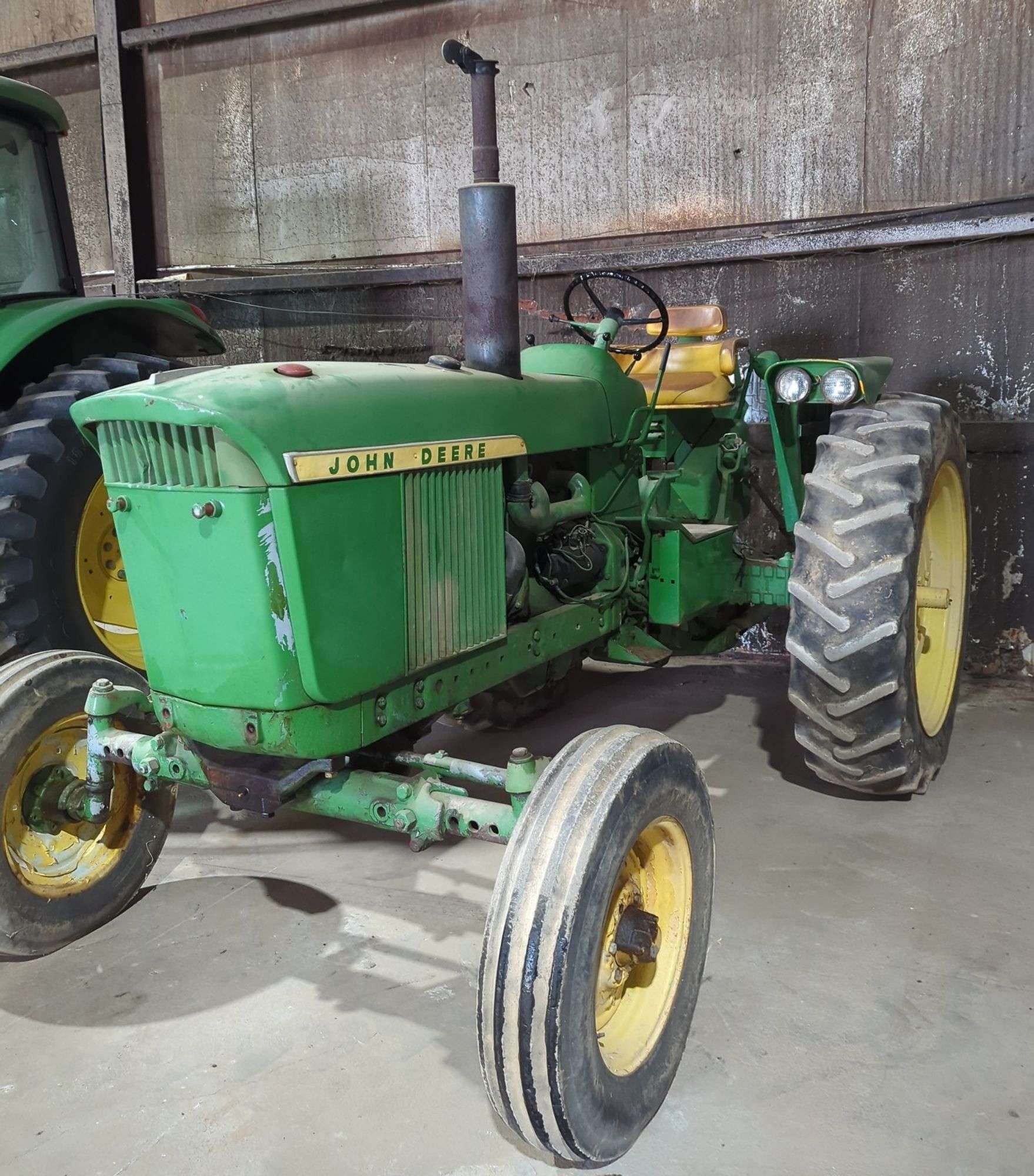 John Deere 3020 Equipment Image0