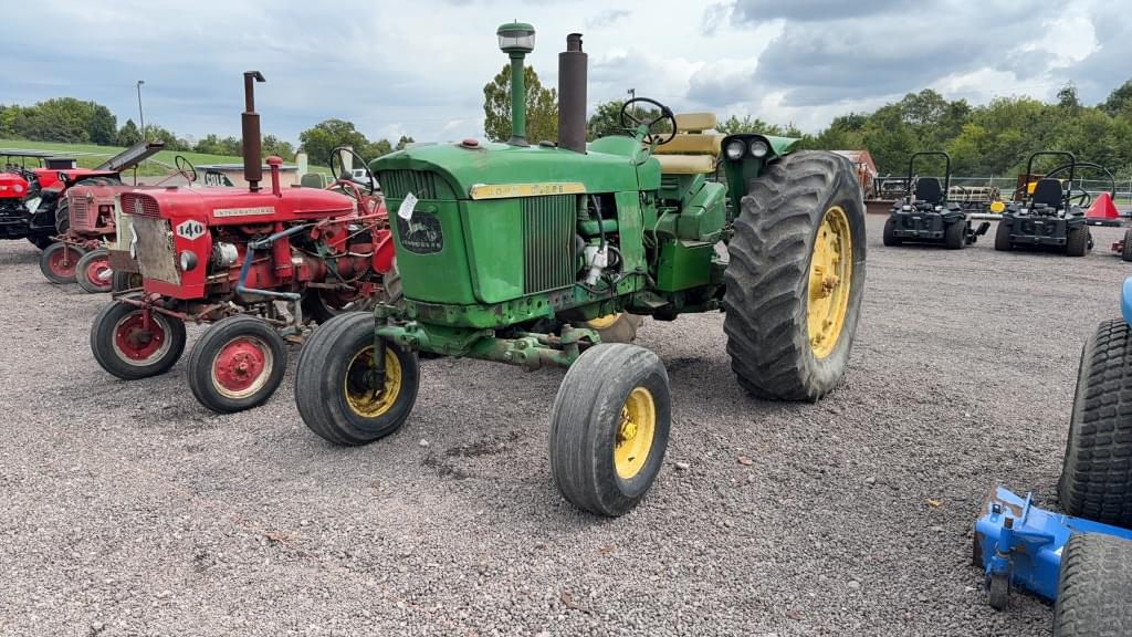 Image of John Deere 3020 Primary image
