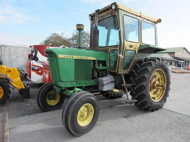 Image of John Deere 3020 equipment image 1