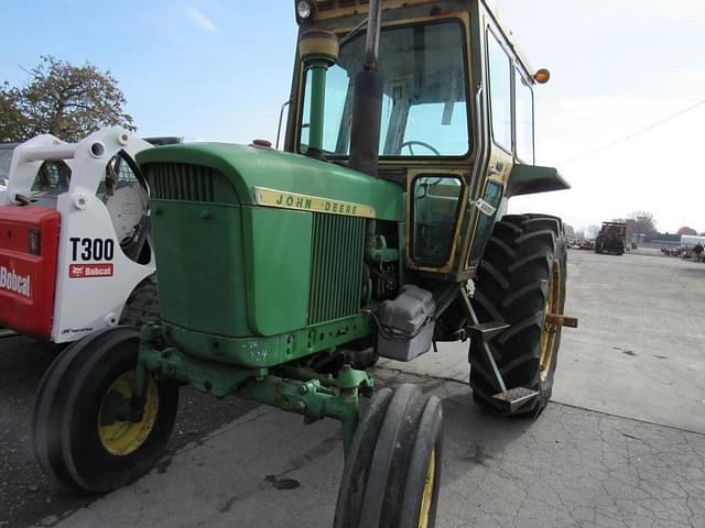 Image of John Deere 3020 equipment image 2