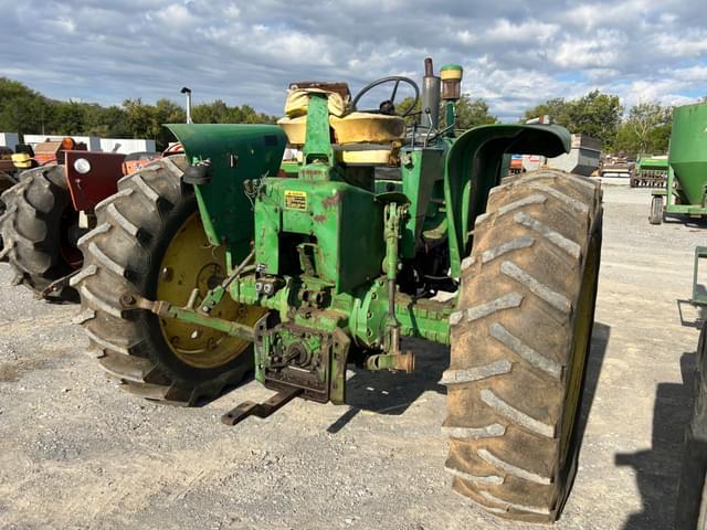 Image of John Deere 3020 equipment image 4