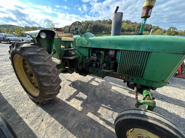 Image of John Deere 3020 equipment image 3