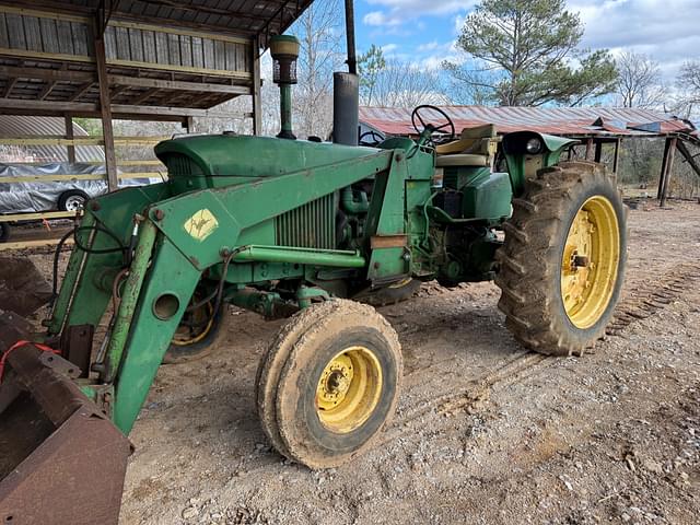 Image of John Deere 3020 equipment image 1