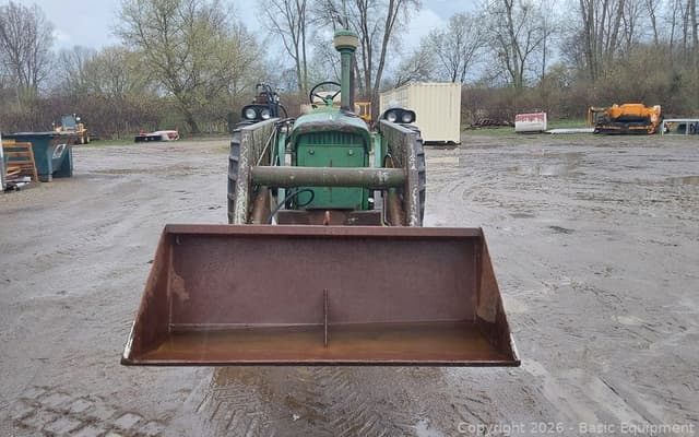 Image of John Deere 3020 equipment image 2