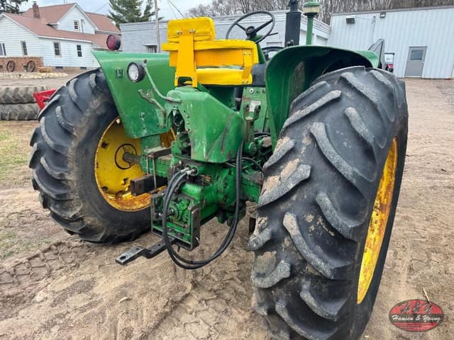 Image of John Deere 3020 equipment image 1