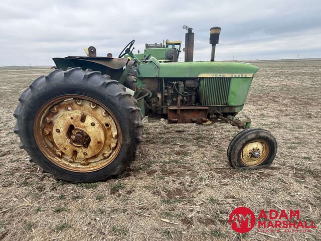Image of John Deere 3020 equipment image 4