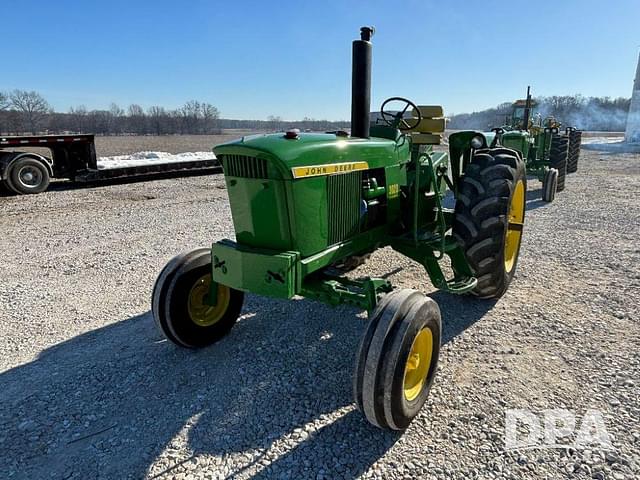 Image of John Deere 3020 equipment image 1