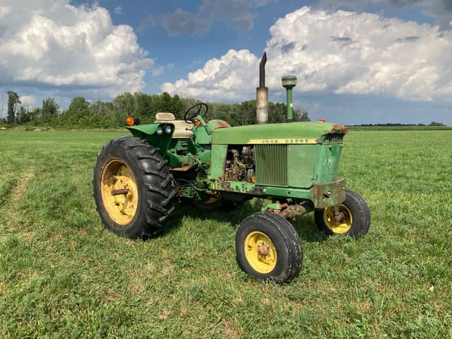 Image of John Deere 3020 equipment image 4