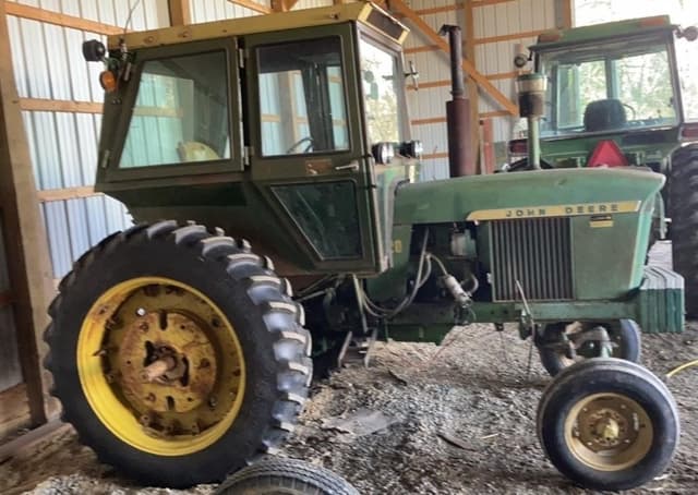 Image of John Deere 3020 equipment image 1